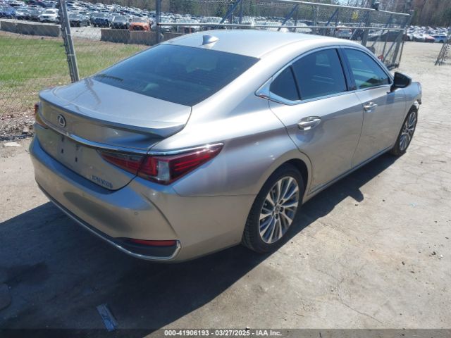 58AD21B15LU009088 Lexus ES 300H