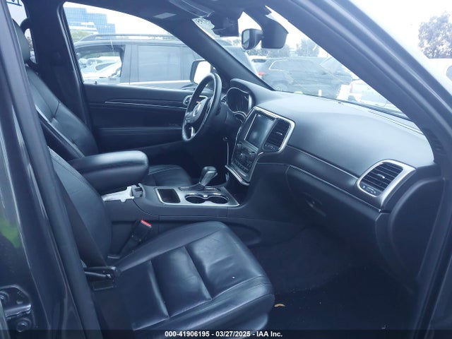 1C4RJEBG0JC338395 Jeep Grand Cherokee Limited 4x2