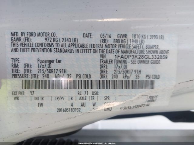 1FADP3K28GL332859 Ford FOCUS SE