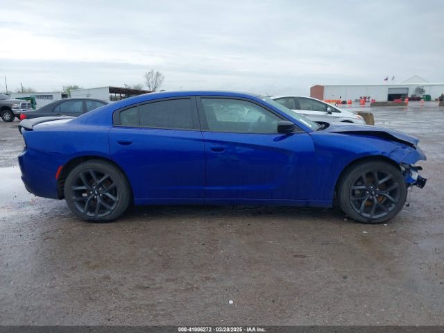 2C3CDXBGXKH748729 Dodge Charger Sxt Rwd