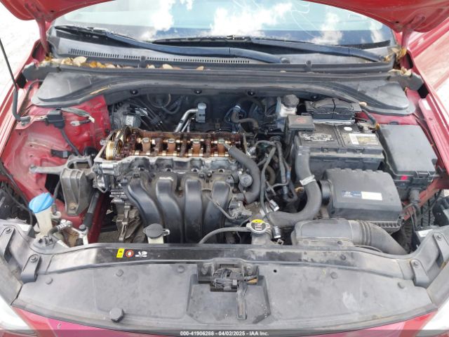 KMHD84LFXHU274856 Hyundai ELANTRA SE