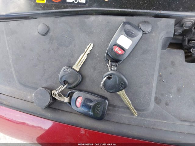 KMHD84LFXHU274856 Hyundai ELANTRA SE