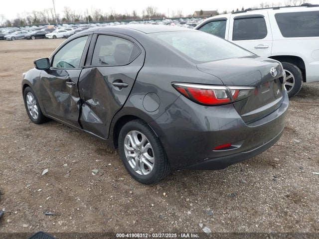 3MYDLBYV1HY166633 Toyota YARIS IA