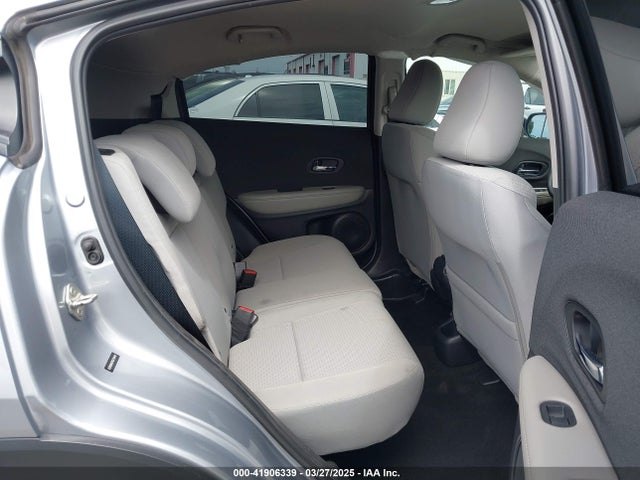 Honda HR-V LX 2019 3CZRU5H37KG710447 Image 8