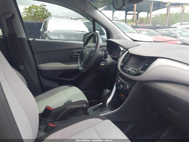 3GNCJKSBXLL228414 Chevrolet Trax Fwd Ls