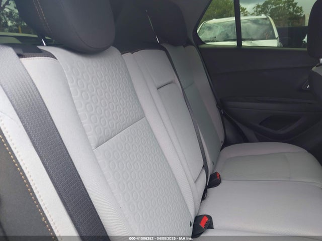 3GNCJKSBXLL228414 Chevrolet Trax Fwd Ls