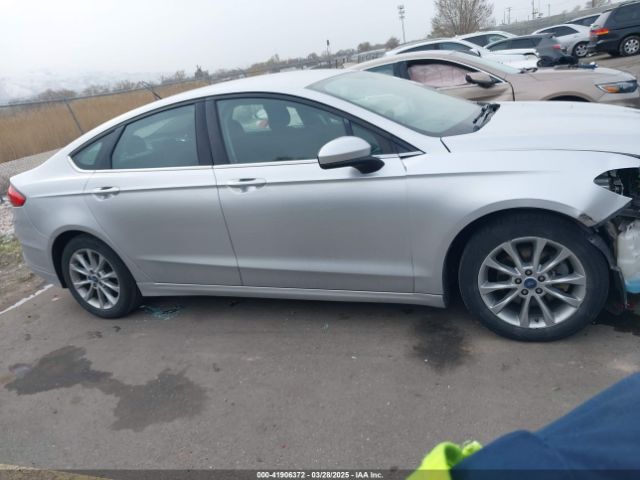 3FA6P0LUXHR317743 Ford Fusion Hybrid Se