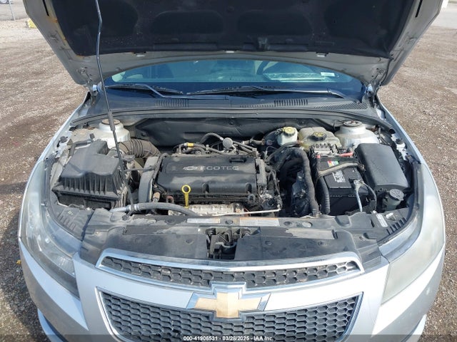 1G1PA5SH2E7474423 Chevrolet Cruze Ls Auto