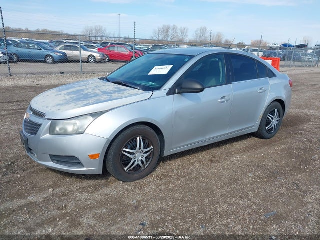 1G1PA5SH2E7474423 Chevrolet Cruze Ls Auto