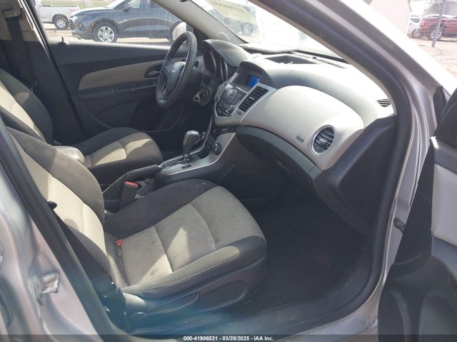 1G1PA5SH2E7474423 Chevrolet Cruze Ls Auto