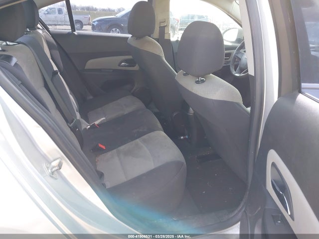 1G1PA5SH2E7474423 Chevrolet Cruze Ls Auto