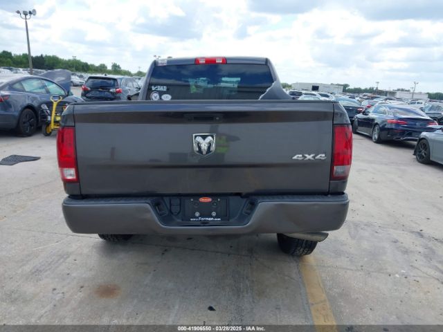 1C6RR7FG3JS295943 RAM 1500 St