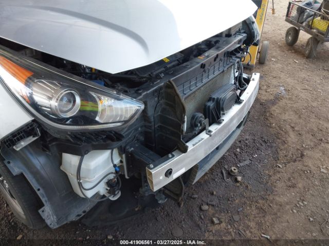 KNDCM3LD1K5232291 KIA Niro Plug-in Hybrid Lx