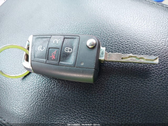 3VV3B7AX7JM219565 Volkswagen Tiguan
