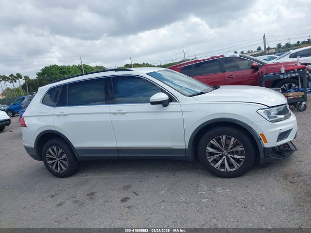 3VV3B7AX7JM219565 Volkswagen Tiguan