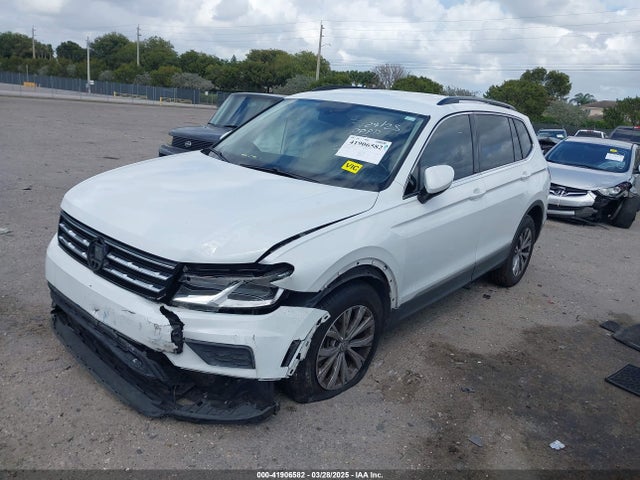 3VV3B7AX7JM219565 Volkswagen Tiguan