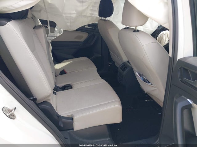 3VV3B7AX7JM219565 Volkswagen Tiguan