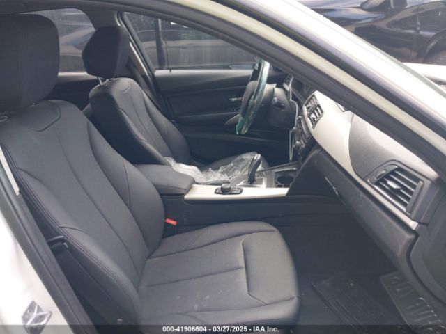 WBA8E1G33HNU17182 BMW 320i