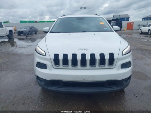 1C4PJMCB3JD528531 Jeep Cherokee Latitude 4x4