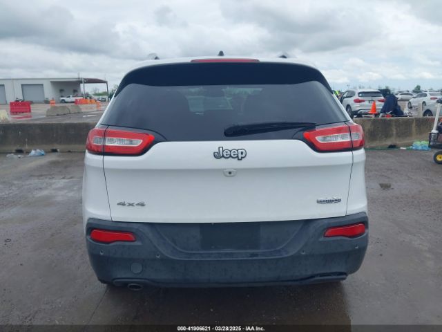 1C4PJMCB3JD528531 Jeep Cherokee Latitude 4x4