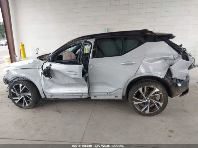 YV4162UM4N2722947 Volvo Xc40 T5 R-design