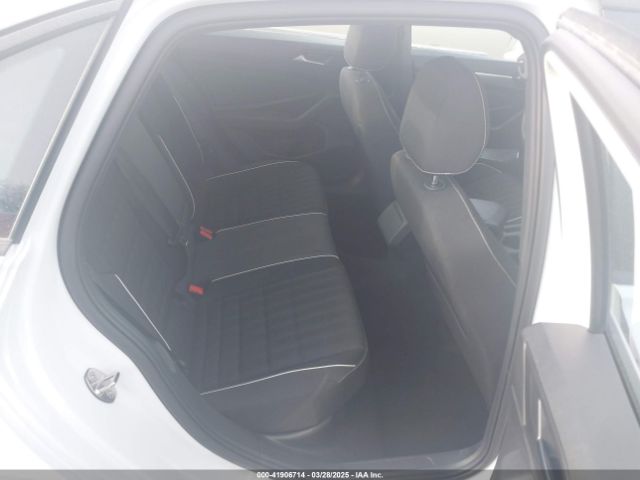 3VWBM7BU1NM019096 Volkswagen Jetta 1.5t Sport