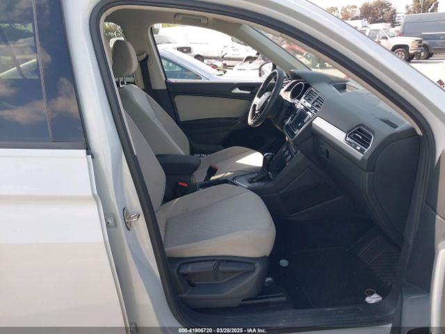 3VV1B7AX0KM062437 Volkswagen Tiguan 2.0t S