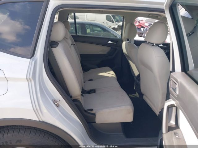 3VV1B7AX0KM062437 Volkswagen Tiguan 2.0t S