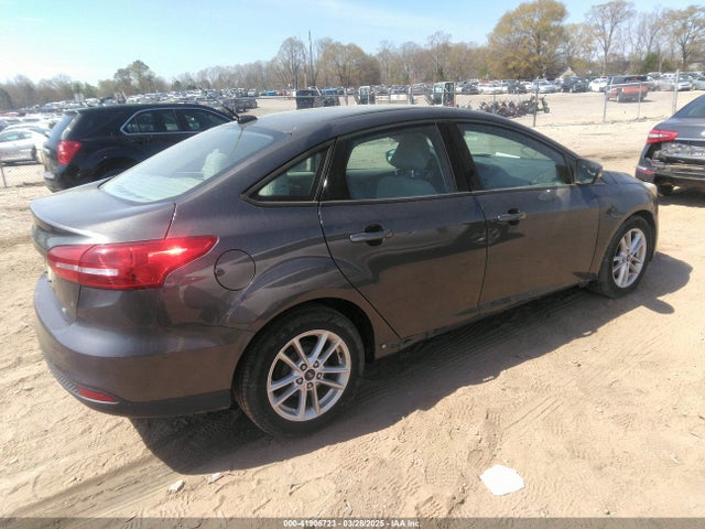 Ford Focus 2015 1FADP3F28FL292520 Image 16
