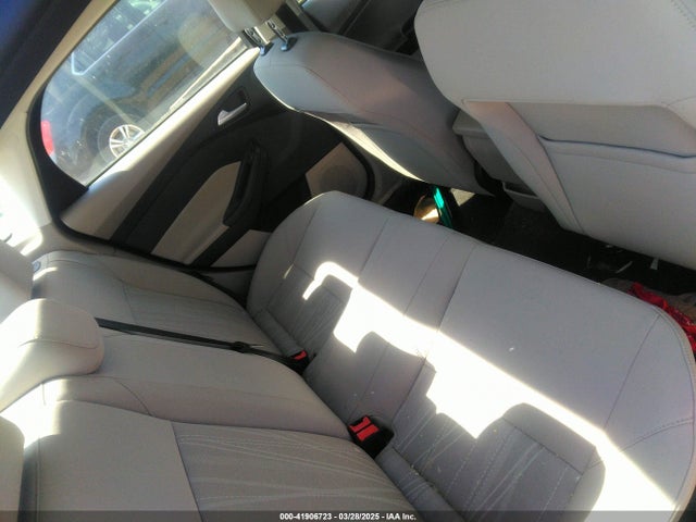 Ford Focus 2015 1FADP3F28FL292520 Image 20