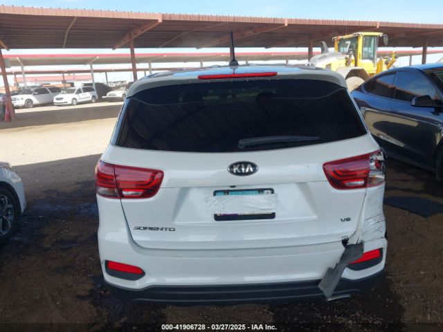 5XYPG4A55KG558127 KIA Sorento 3.3l Lx