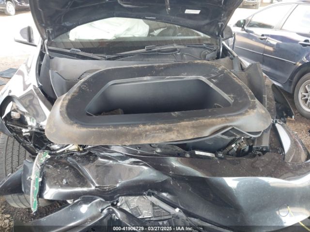 7SAYGDED9RF053203 Tesla Model Y