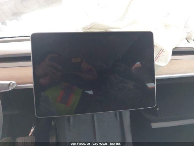 7SAYGDED9RF053203 Tesla Model Y