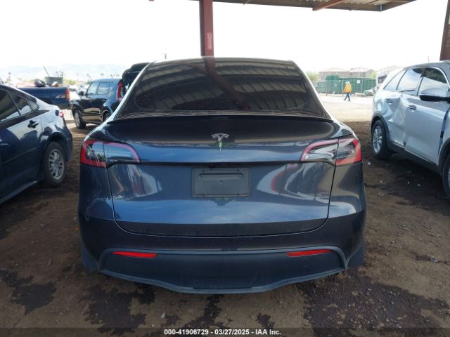 7SAYGDED9RF053203 Tesla Model Y