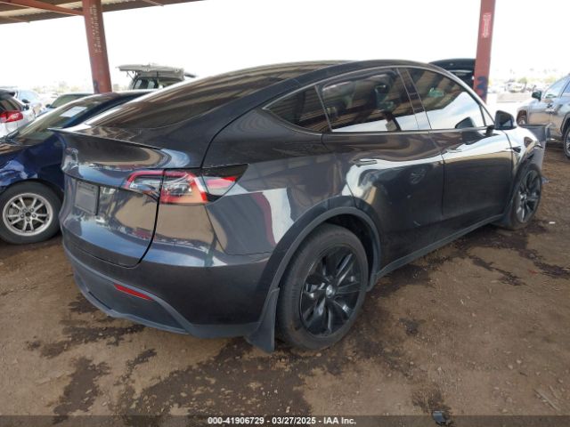 7SAYGDED9RF053203 Tesla Model Y