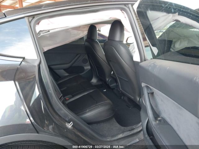 7SAYGDED9RF053203 Tesla Model Y