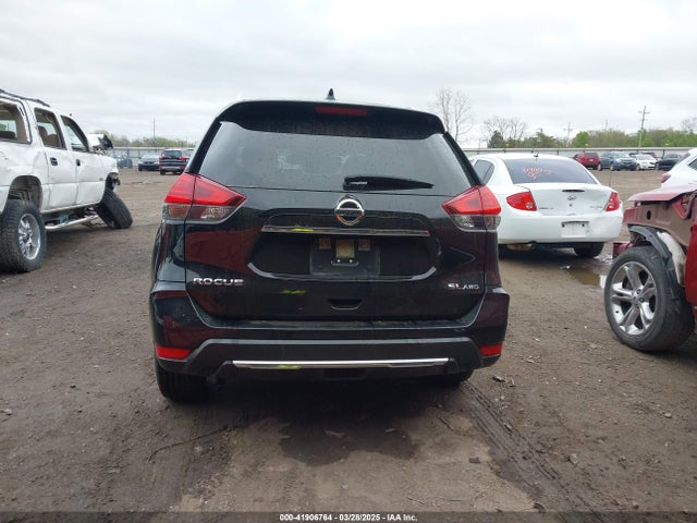 JN8AT2MV6HW000403 Nissan Rogue Sl