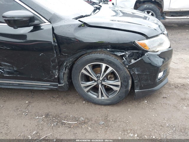 JN8AT2MV6HW000403 Nissan Rogue Sl