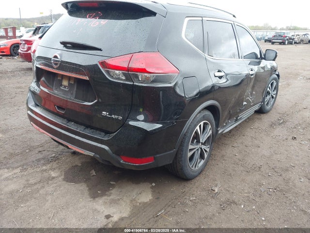 JN8AT2MV6HW000403 Nissan Rogue Sl