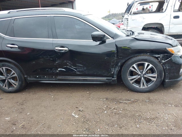 JN8AT2MV6HW000403 Nissan Rogue Sl