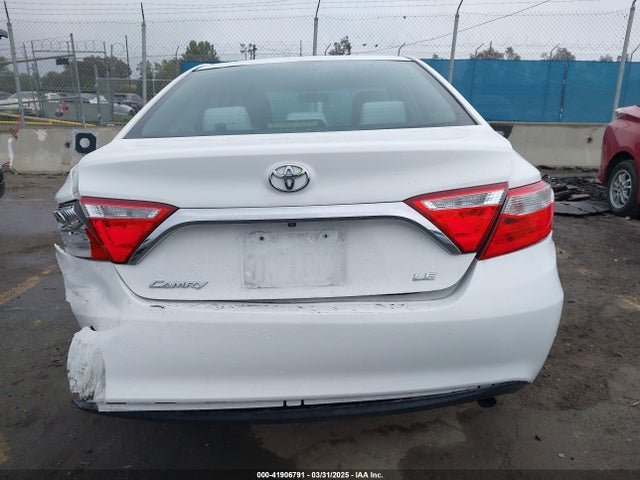 Toyota CAMRY LE 2015 4T4BF1FK0FR473504 Image 16