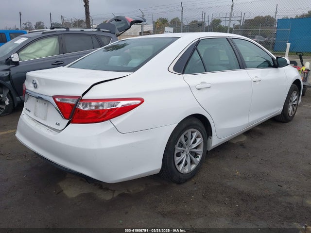Toyota CAMRY LE 2015 4T4BF1FK0FR473504 Image 4