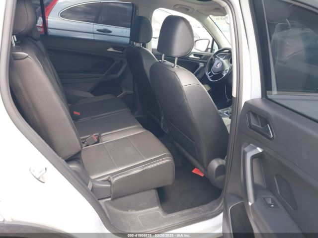 3VV2B7AX8JM105246 Volkswagen Tiguan 2.0t Se/2.0t Sel