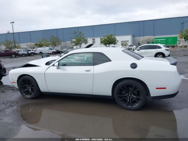 2C3CDZAG5JH297155 Dodge Challenger Sxt Plus