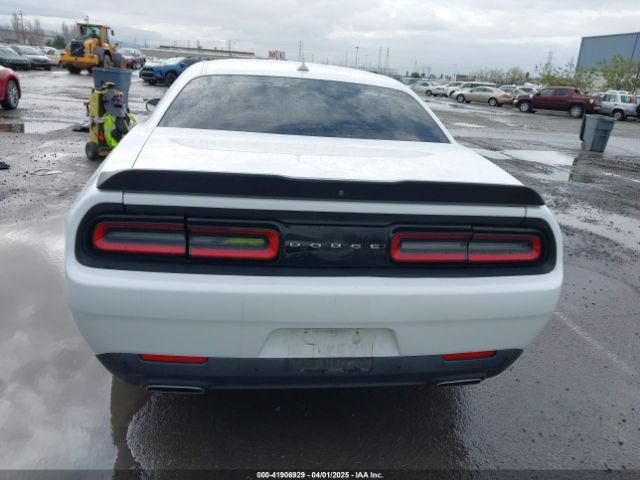 2C3CDZAG5JH297155 Dodge Challenger Sxt Plus