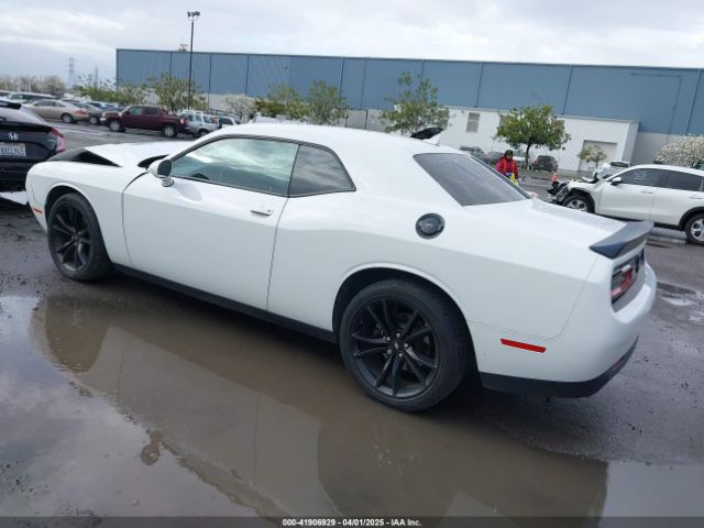2C3CDZAG5JH297155 Dodge Challenger Sxt Plus
