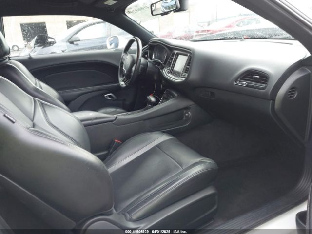2C3CDZAG5JH297155 Dodge Challenger Sxt Plus