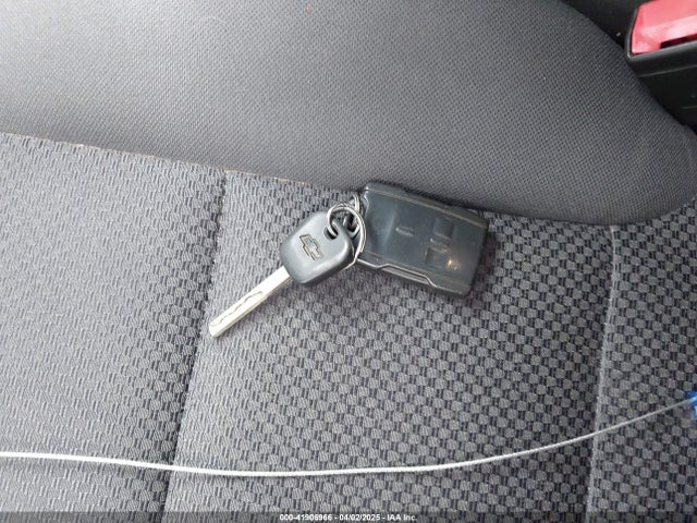 1GCVKREC8HZ306510 Chevrolet Silverado 1500 1lt