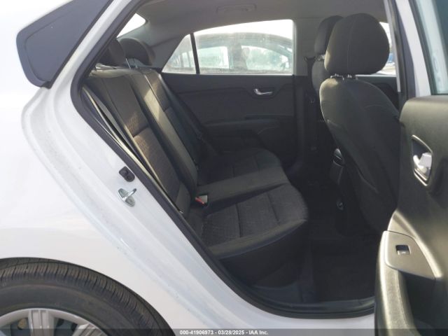 3KPA24AD2ME367504 KIA RIO S