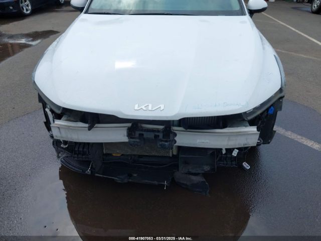 5XXG14J28PG219316 KIA K5 LXS